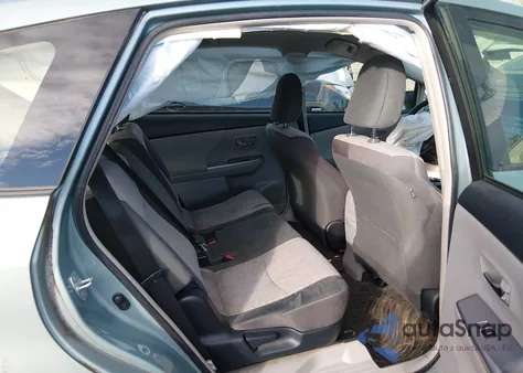 2016 Toyota Prius V Two z USA, uszkodzony, nr VIN JTDZN3EU1GJ044468